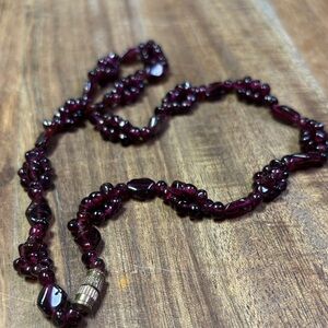 15.5" Garnet Beaded Necklace